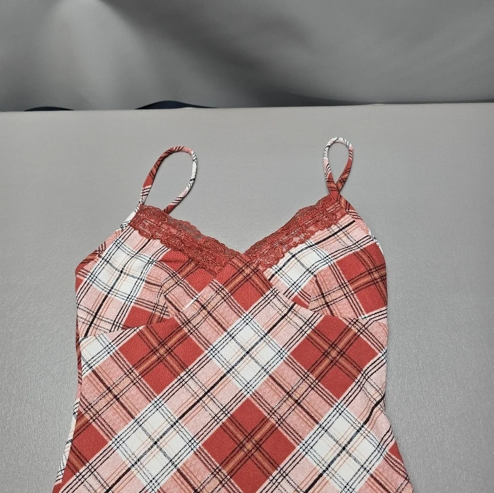 No Boundaries strap women white